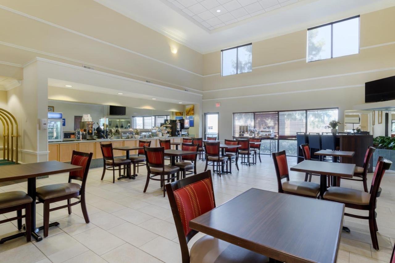 Comfort Suites La Porte Luaran gambar