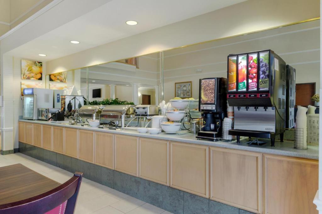 Comfort Suites La Porte Luaran gambar
